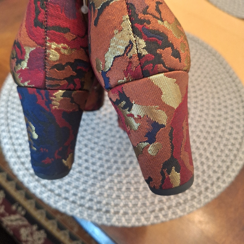 🥰NEW Franco Sarto Olympia tapestry textured floral block heel boot 7.5 - Picture 14 of 15
